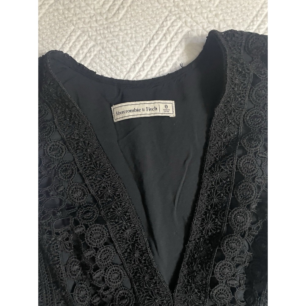Abercrombie & Fitch Womens V-neckline Lace Crochet Skater Dress Black Sz 0 - Picture 3 of 10